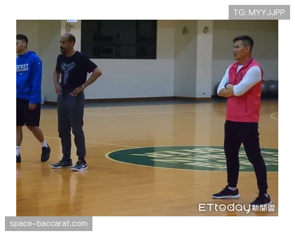 某大学篮球队助理教练因违规招募被禁赛两年 某大学篮球队助理教练因违规招募被禁赛两年